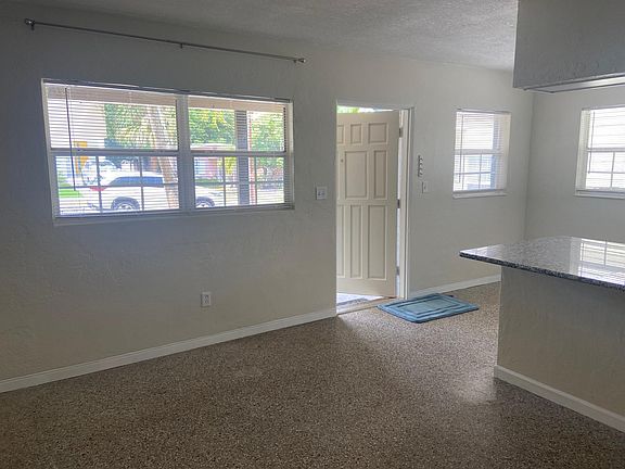 5th image of 650 12th Ave S