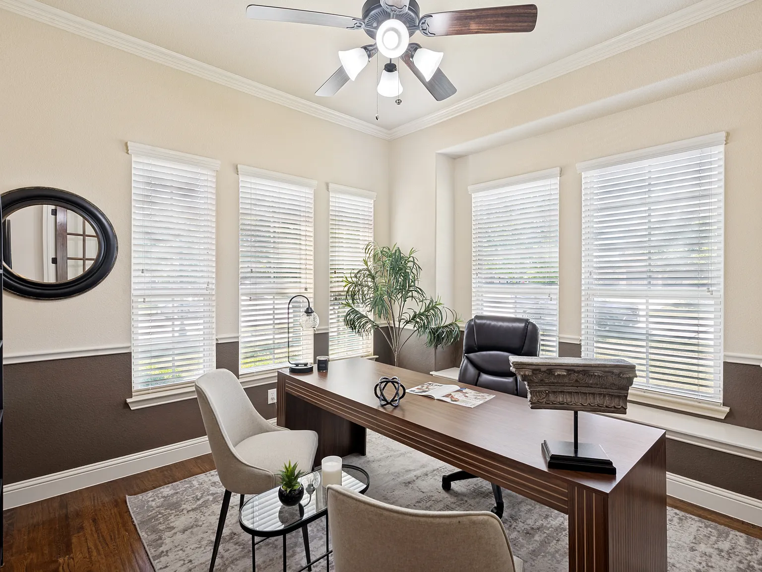 4 bed, 3266 sqft, $4,650 — Photo 3