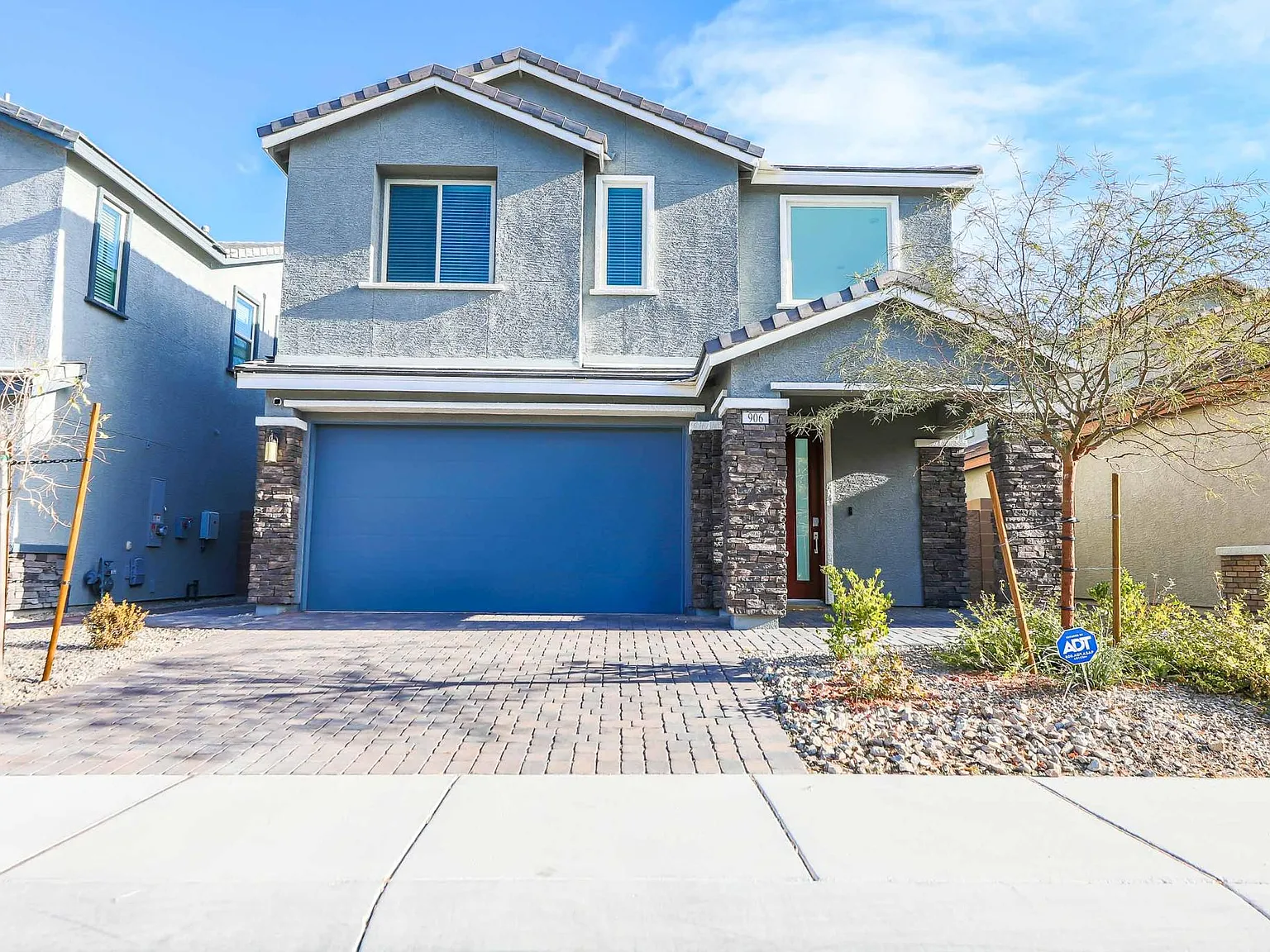 4 bed, 3.5 bath, 2524 sqft, $3,250 — Photo 2