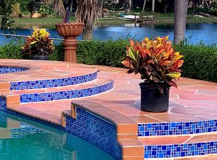 1270 W 76th St, Hialeah, FL 33014