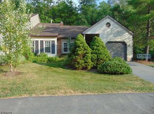 113 Goldfinch Dr, Hackettstown, NJ 07840