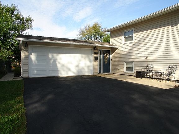 3rd image of 7400 Cumberland Dr