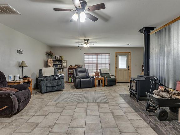 5th image of 17725 Saddleback Ln