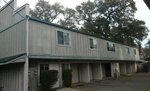 2 bed, 1.5 bath, 860 sqft, $2,250 — Photo 1