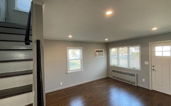 5th image of 131 Cleveland Pl