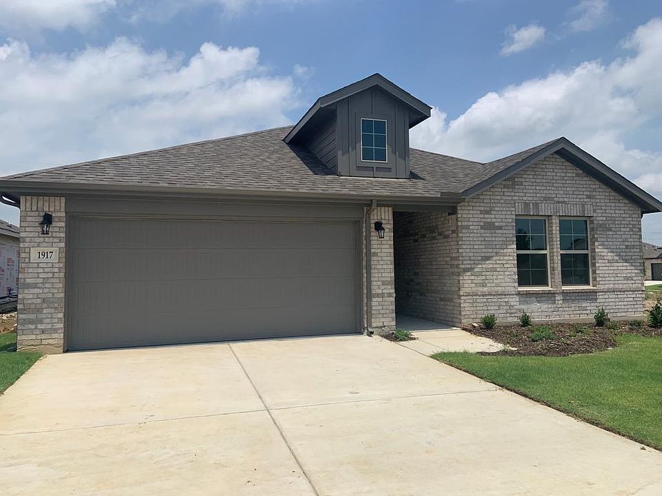 1st image of 1917 Briar Rose Dr