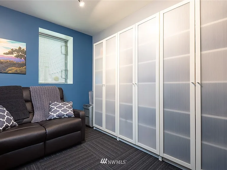 2361 S I St — Photo 13