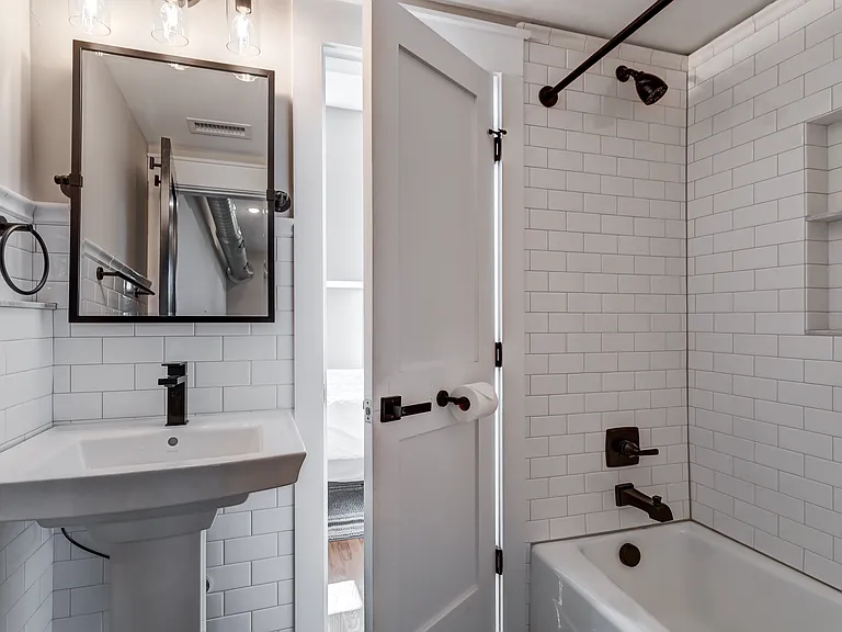 1523 W Cary St #9I — Photo 11