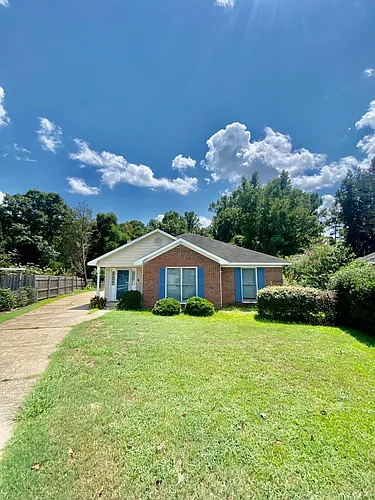 7036 Stoneybrook Dr Photo 1
