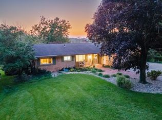 2271 Riverbend Dr, Benton Harbor, MI 49022