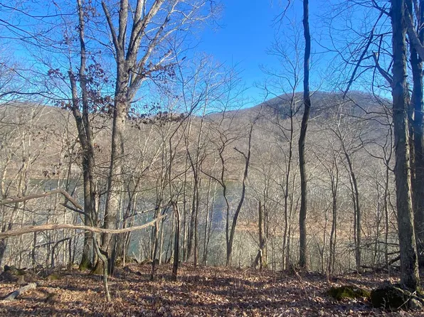 Lucado Holw, Eggleston, VA 24086