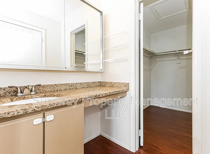 2 Salisbury Ct — Photo 12