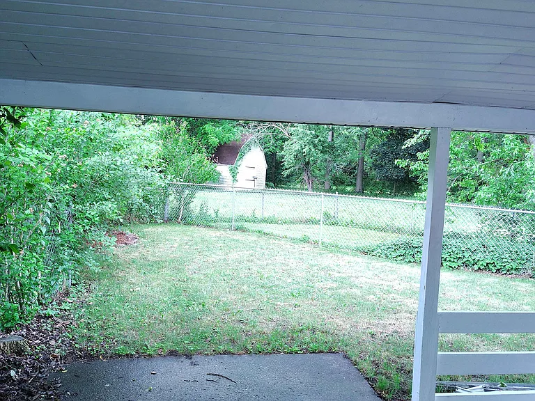 2307 Mackinaw St — Photo 13