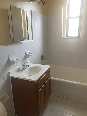 Rented by PMG Real Estate  | media 14