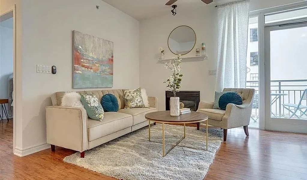 1 bed, 695 sqft, $3,195 — Photo 2
