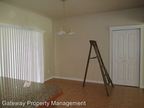 2nd image of 41/43 E Kendal Ln