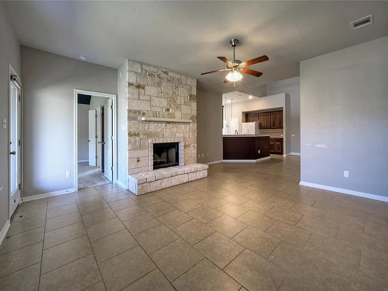 18413 SW Falcon Pointe Blvd — Photo 8