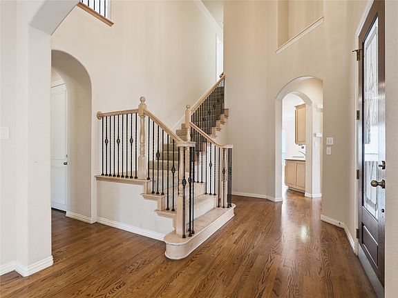 3rd image of 1014 Ricci Ct