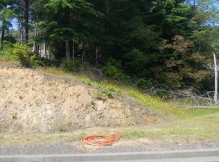 260 Foxglove Way, Reedsport, OR 97467