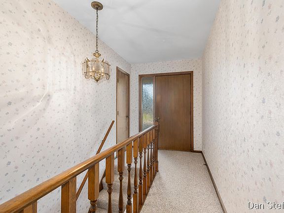 2nd image of 2121 Dewberry Dr NE