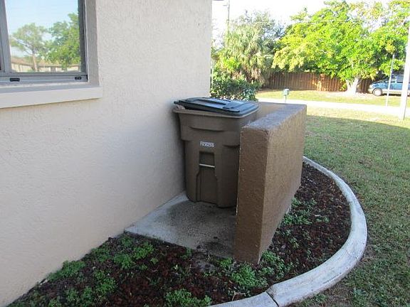 2nd image of 105 SE 5th Ave
