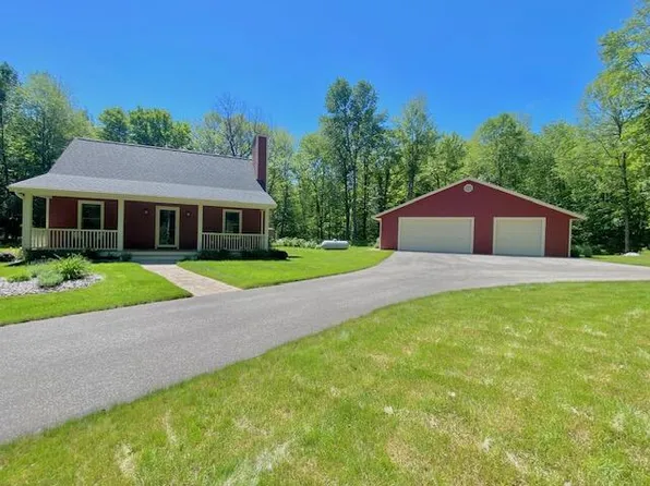 N10266 Simpson Lake LANE, Crivitz, WI 54114