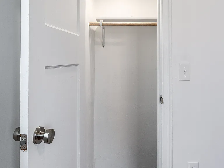 Marleigh Apartments — Photo 55