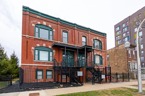4326 S Calumet Ave #2 Photo 1