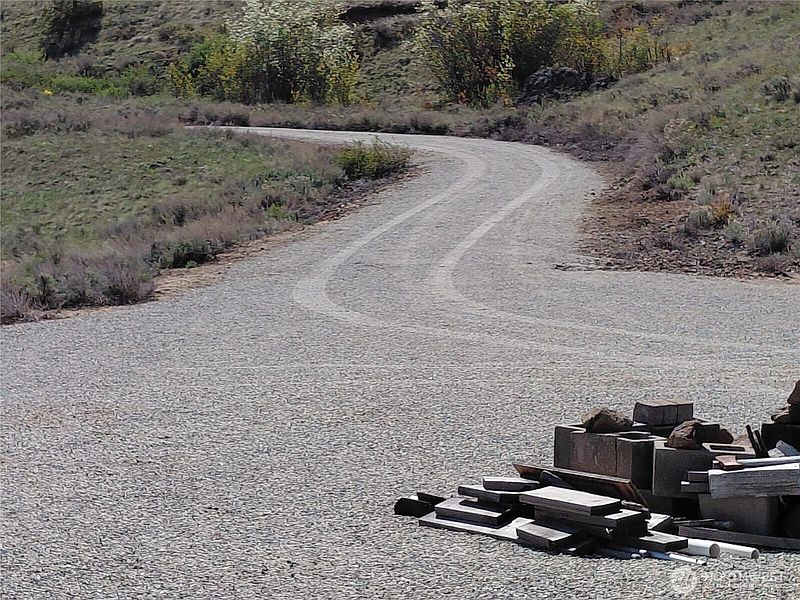 3rd image of 272 Mountain Spring Road