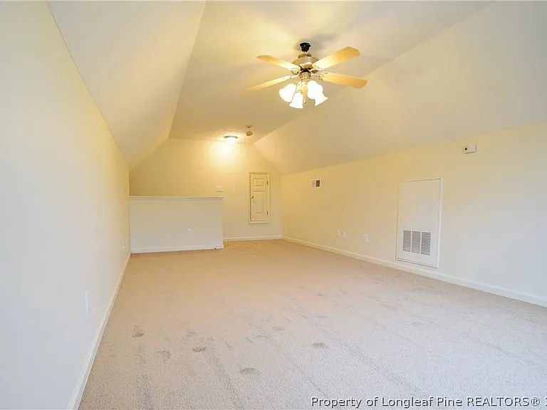 127 Blue Water Dr — Photo 21
