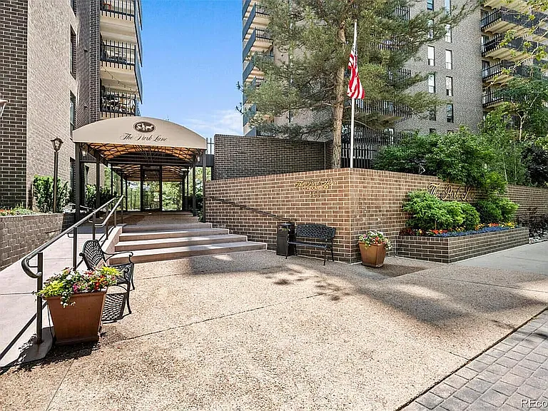 460 S Marion Pkwy #1501-C — Photo 23