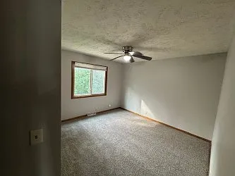 8009 S 48th Ave — Photo 5