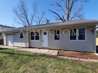 1273 33rd St SE, Cedar Rapids, IA 52403