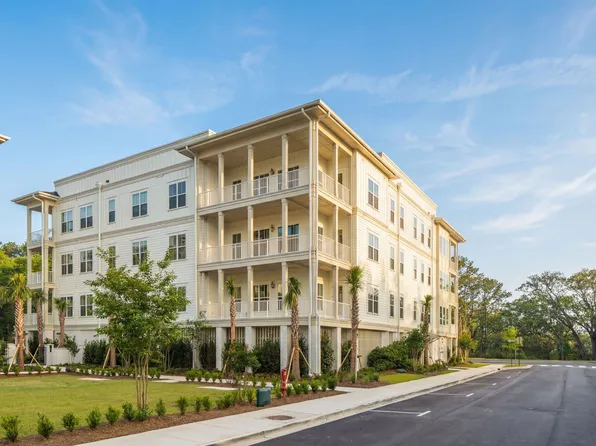 540 Helmsman St #1222, Daniel Island, SC 29492