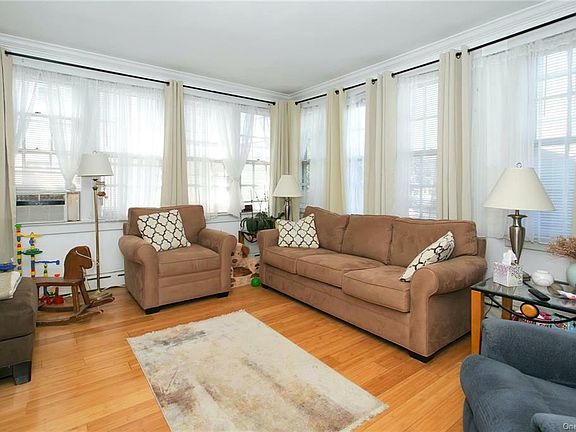 5th image of 41 Saratoga Ave Floor 1