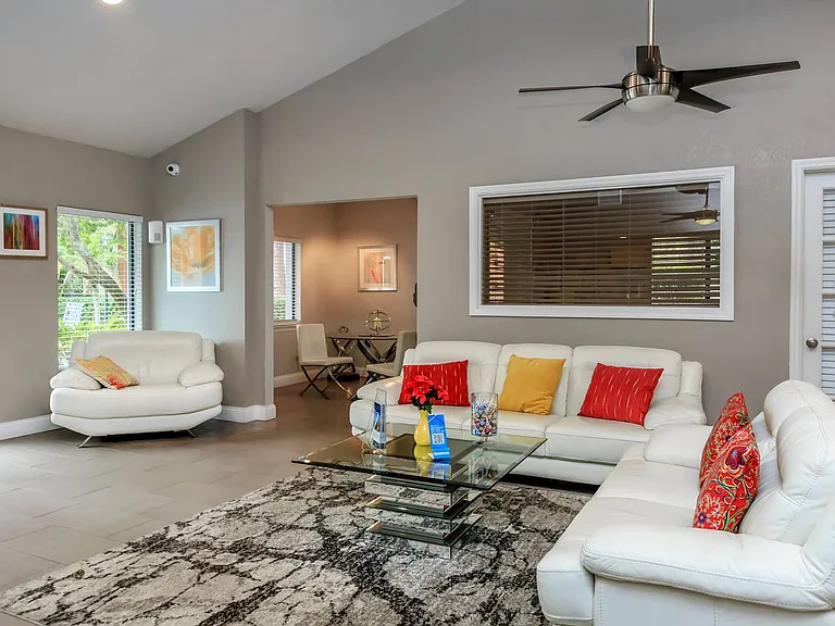 Avana Lakeview — Photo 38