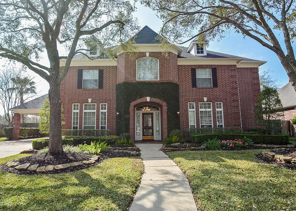 1st image of 4034 Colony Oaks Dr