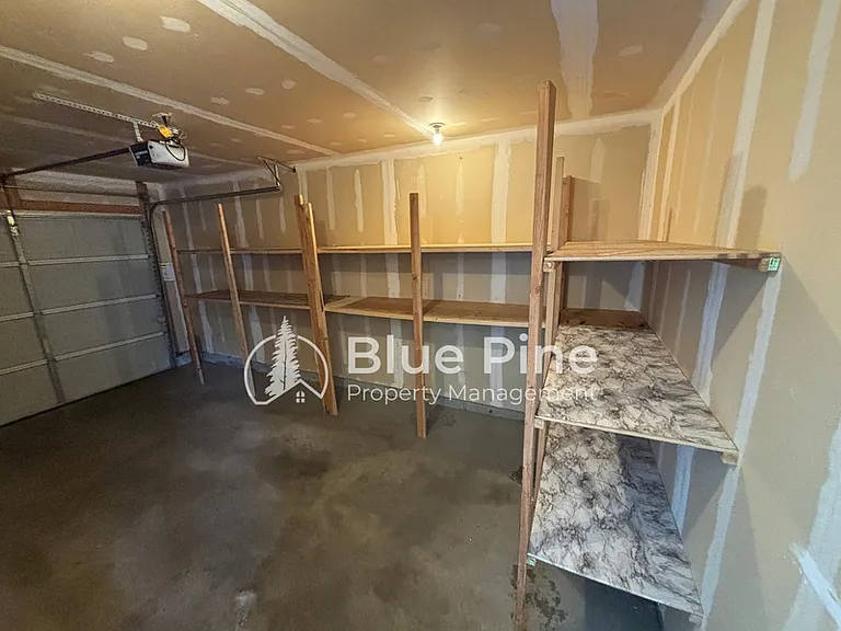 3920 E Deloy Dr — Photo 22
