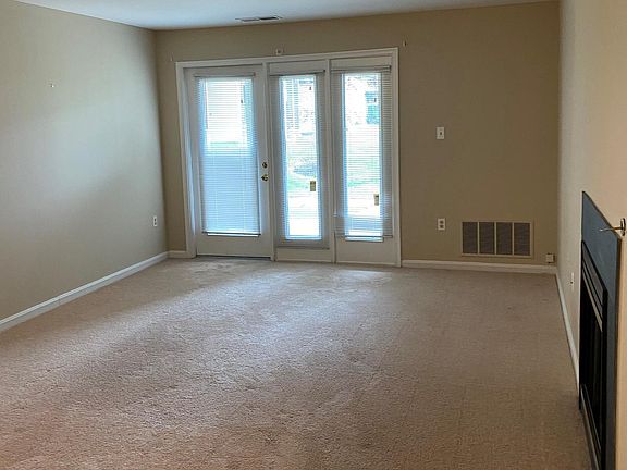 4th image of 20583 Snowshoe Sq Unit 101