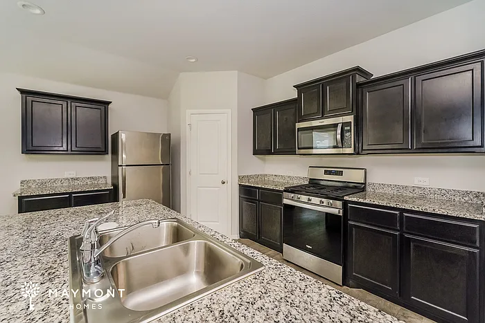 9732 Walnut Cove Dr — Photo 8