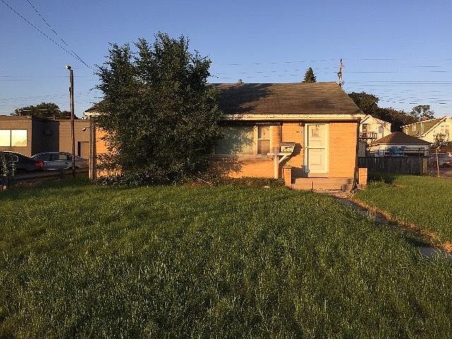 1st image of 6985 W Fond Du Lac Ave