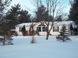 N8727 Jennifer Ln, Crivitz, WI 54114