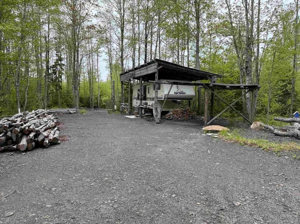 4702 Woodstock Rd, Lunenburg, NS B0J 2E0