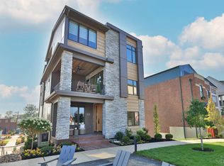 2930 Three Oaks Ln, Cincinnati, OH