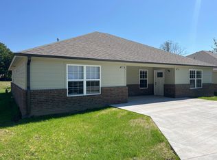 1025 & 1027 S Cherokee Ave, Tahlequah, OK 74464