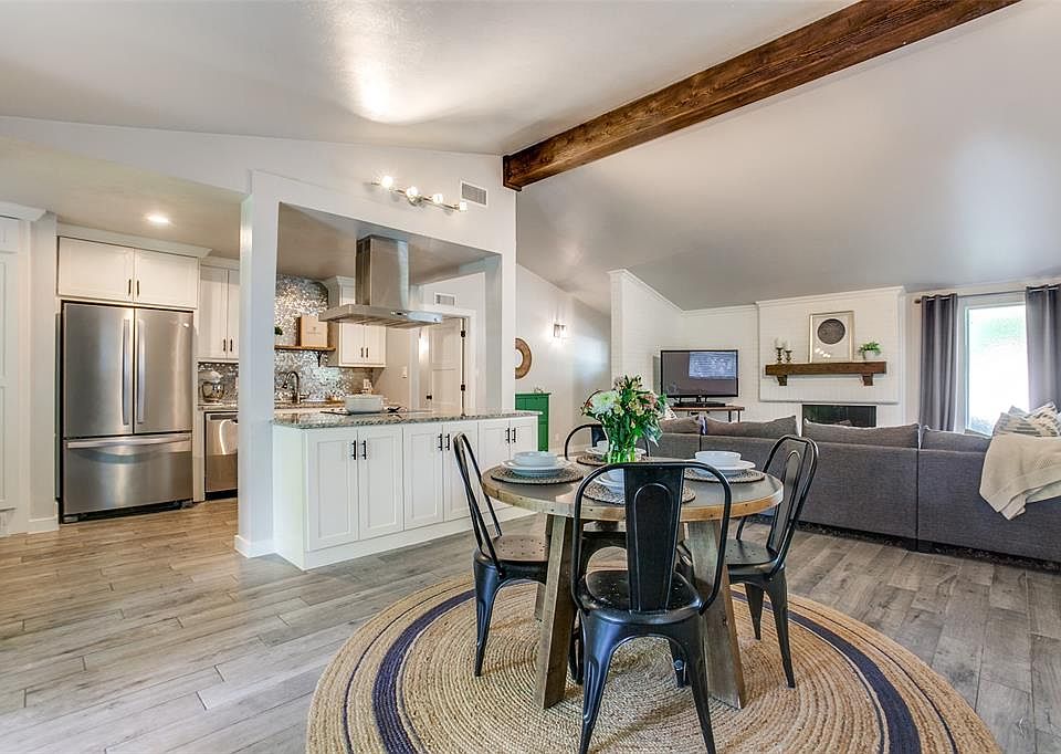1st image of 3308 Dartmoor Dr