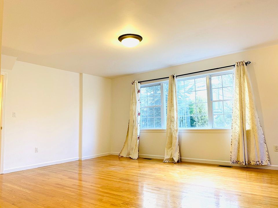 1st image of 6663 78th St Floor 1