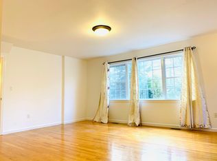 6663 78th St FLOOR 1, Middle Village, NY 11379
