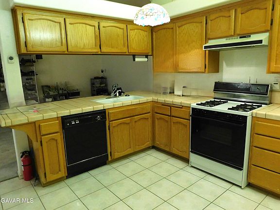 5th image of 21864 Garibaldi Dr