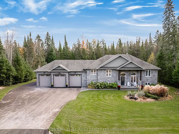 2nd image of 1435 Rimkey Cres